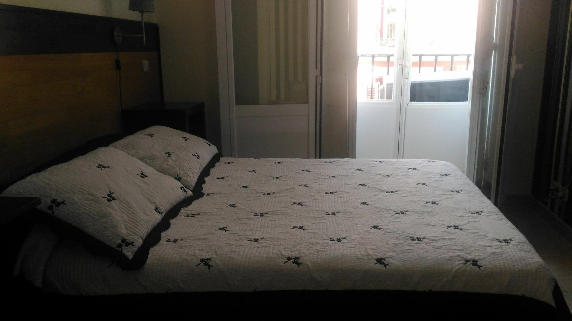 Hostal Alaska Madrid Exteriör bild