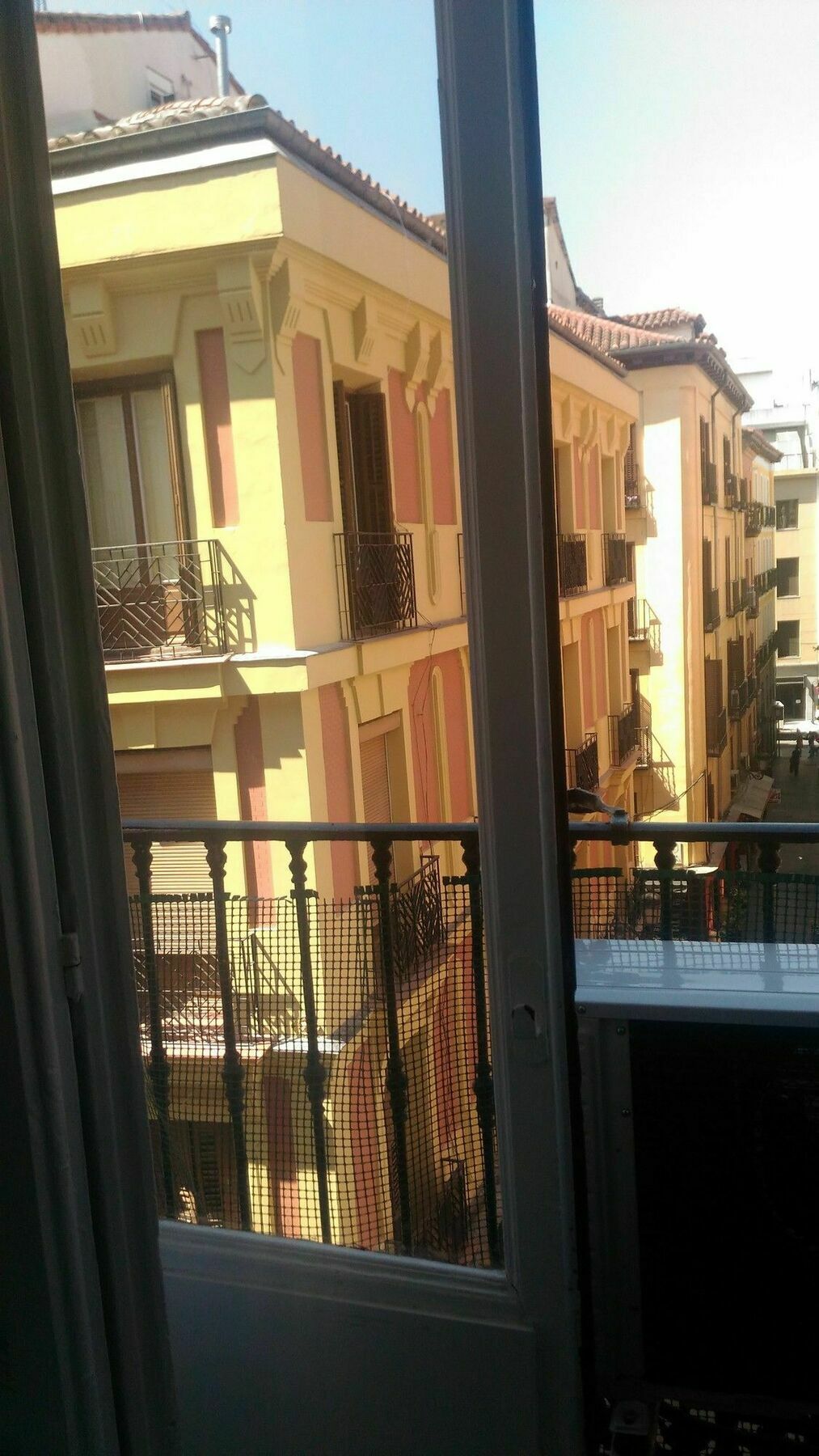 Hostal Alaska Madrid Exteriör bild